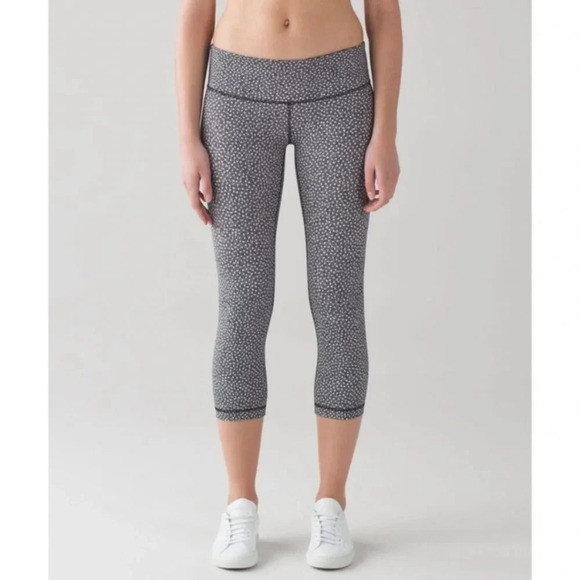 Lululemon Wunder Under Crop III *Fullux 4 Scatter Star Arctic Grey Black - Picture 1 of 9